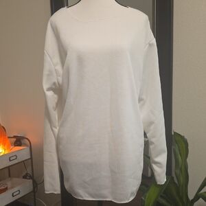 Elegant White Dress Shirt with Tailored Fit